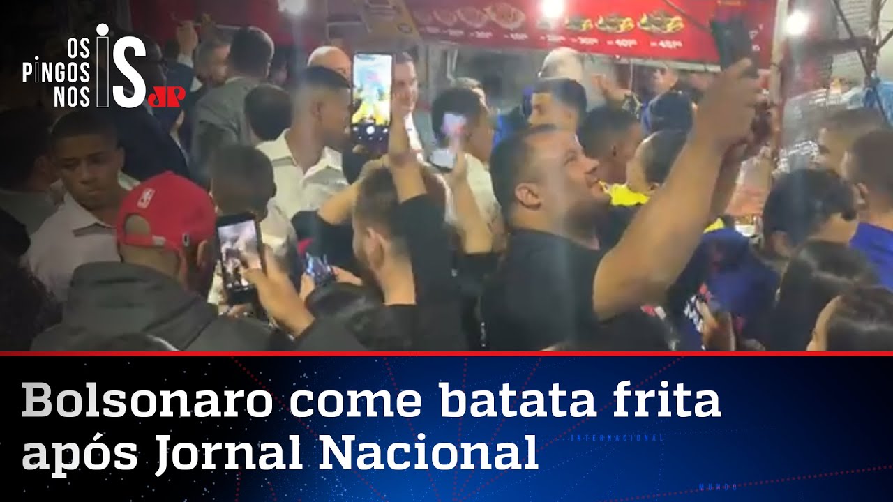 Bolsonaro sai da Globo e vai comer batata frita na rua no Rio; veja imagens
